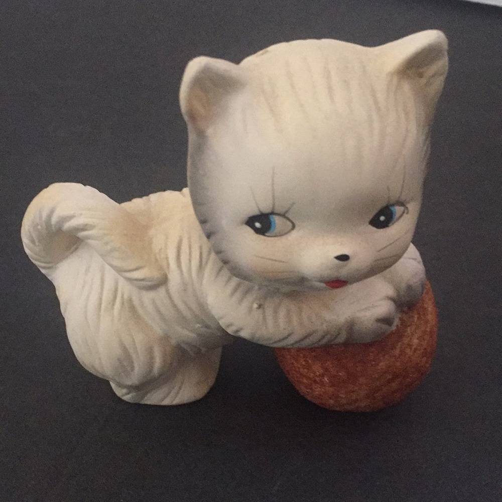 Vintage Cat Figurine